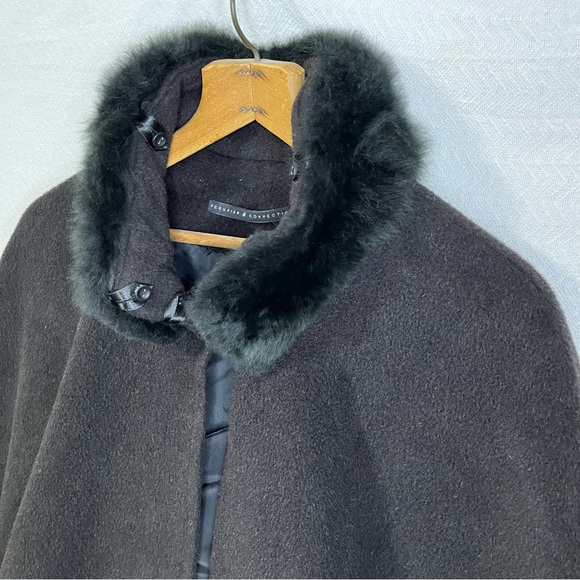 Alpaca Wool Cape for the ultimate dramatic collection! - Picture 3 of 12